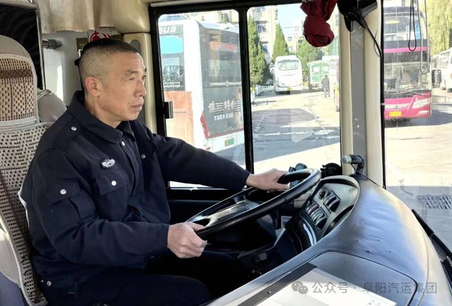 二百萬公里的堅守與溫度║記“全國安全行車優(yōu)秀駕駛員”杜文獻